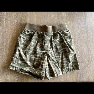 2t boys green fish print shorts